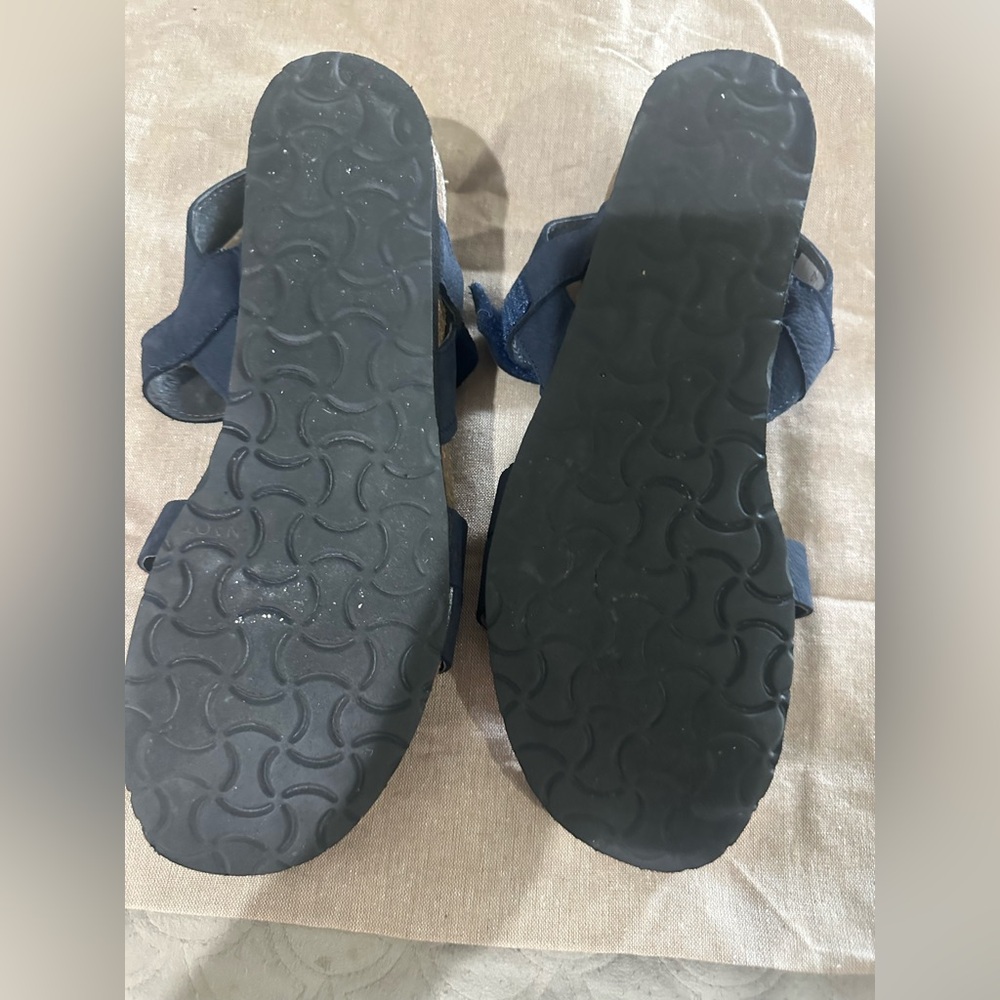 Naot navy blue sandal size 42 women’s 11 - Picture 3 of 5